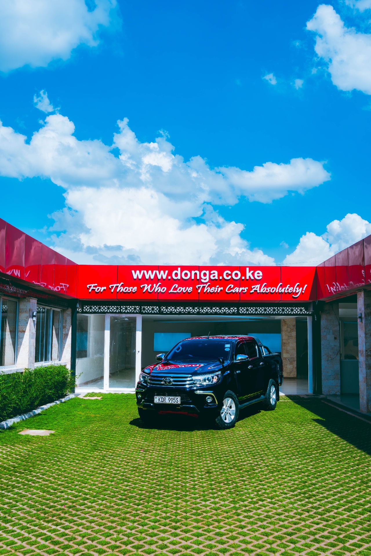 Toyota Hilux — Donga Front Showroom Reveal