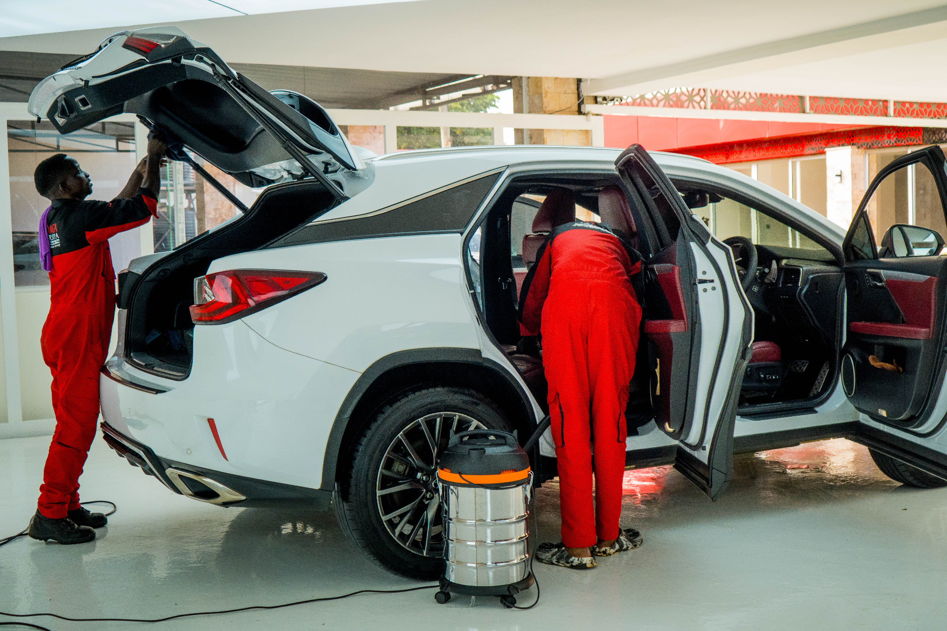 Lexus RX rear cargo and interior vacuum detail by Donga technicians